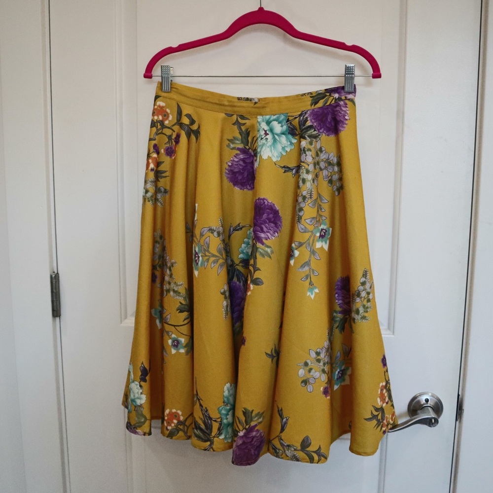 Floral ModCloth midi skirt Sz M